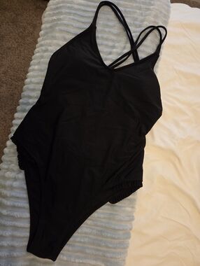 SHEIN Black Strappy One-Piece Swimsuit